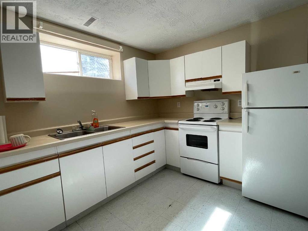 10409 106 Street - Image 12