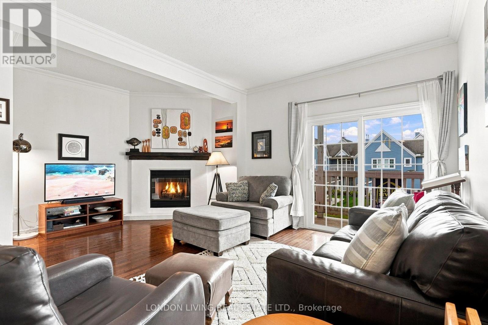 #15 374 FRONT STREET - Image 13