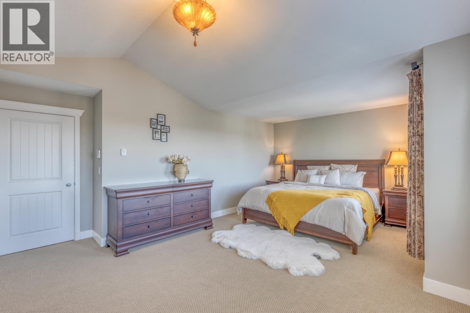 6 Bed, 4 Bath House for Sale in Coquitlam – 1338 FIFESHIRE STREET, Coquitlam – MLS# R3158233 - Image 17