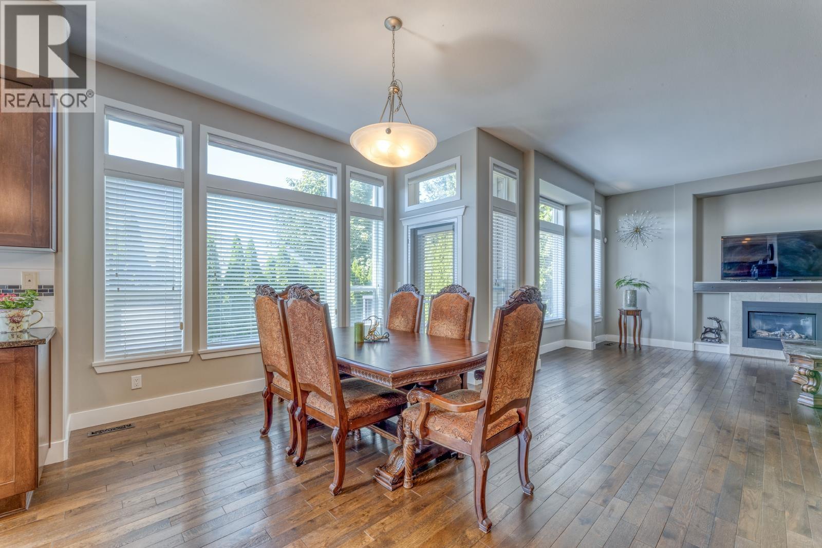6 Bed, 4 Bath House for Sale in Coquitlam – 1338 FIFESHIRE STREET, Coquitlam – MLS# R3158233 - Image 11