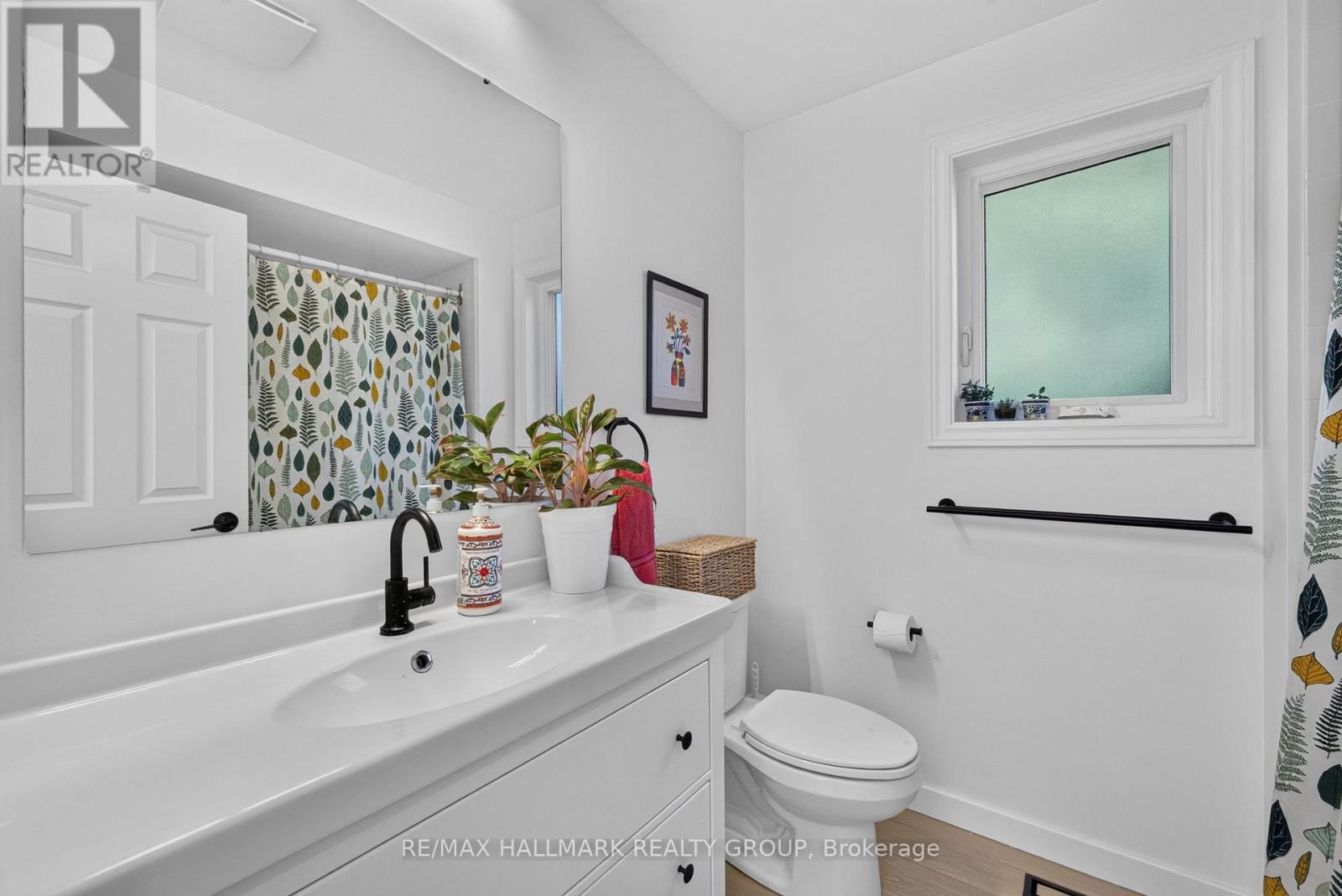 1 HEDGEROW LANE - Image 36