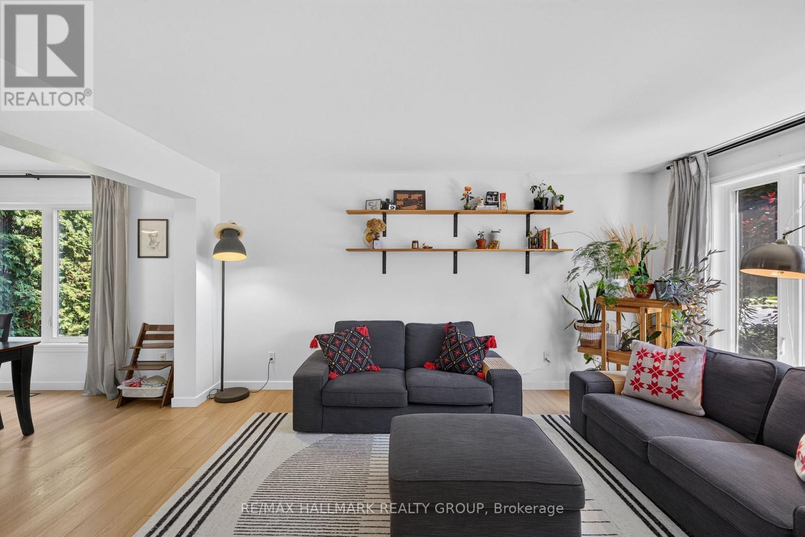 1 HEDGEROW LANE - Image 8