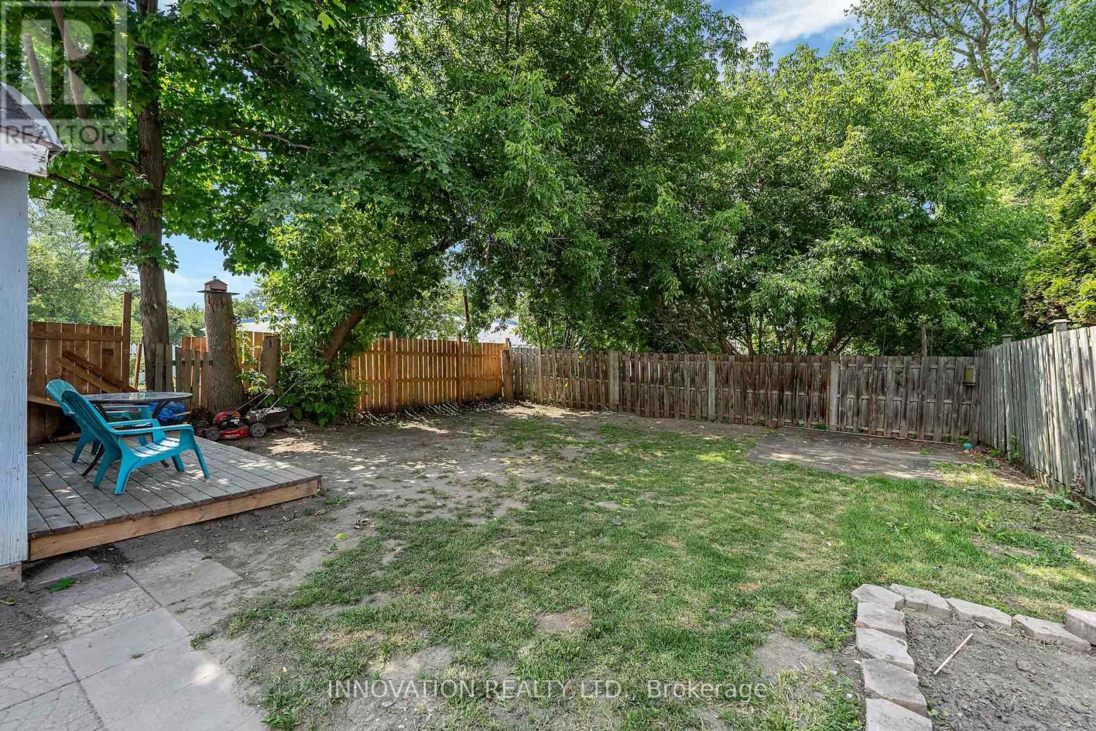 58 RUSSELL STREET N - Image 32