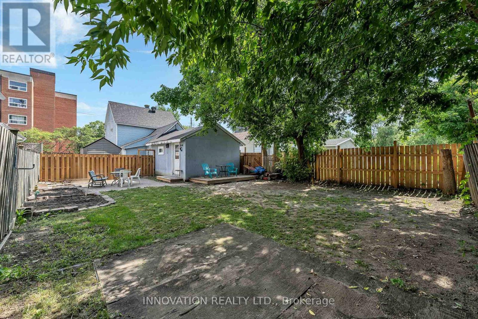 58 RUSSELL STREET N - Image 35
