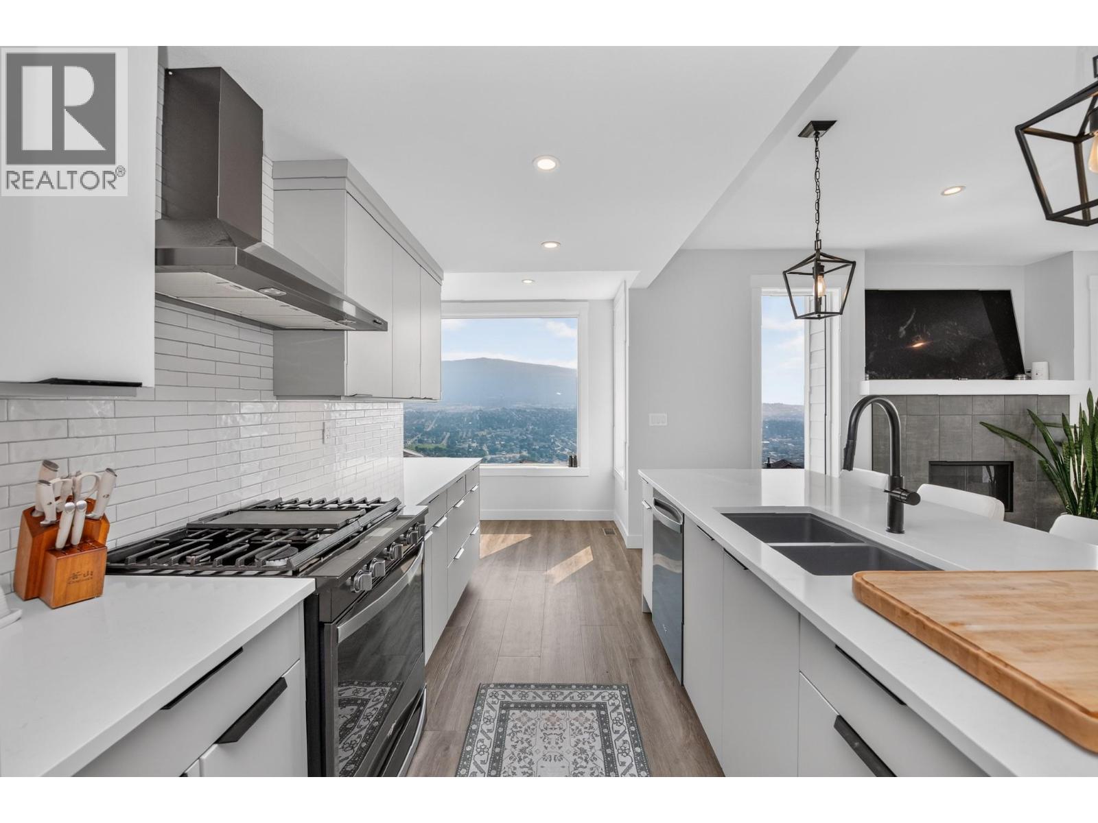 5120 Turtle Pond Court, Vernon