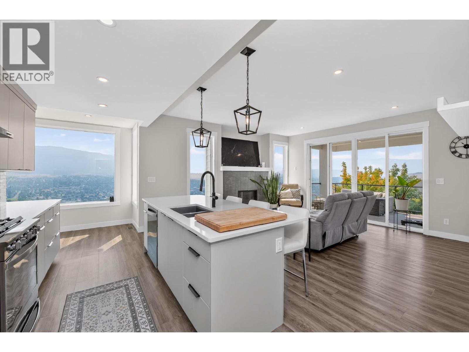 5120 Turtle Pond Court, Vernon
