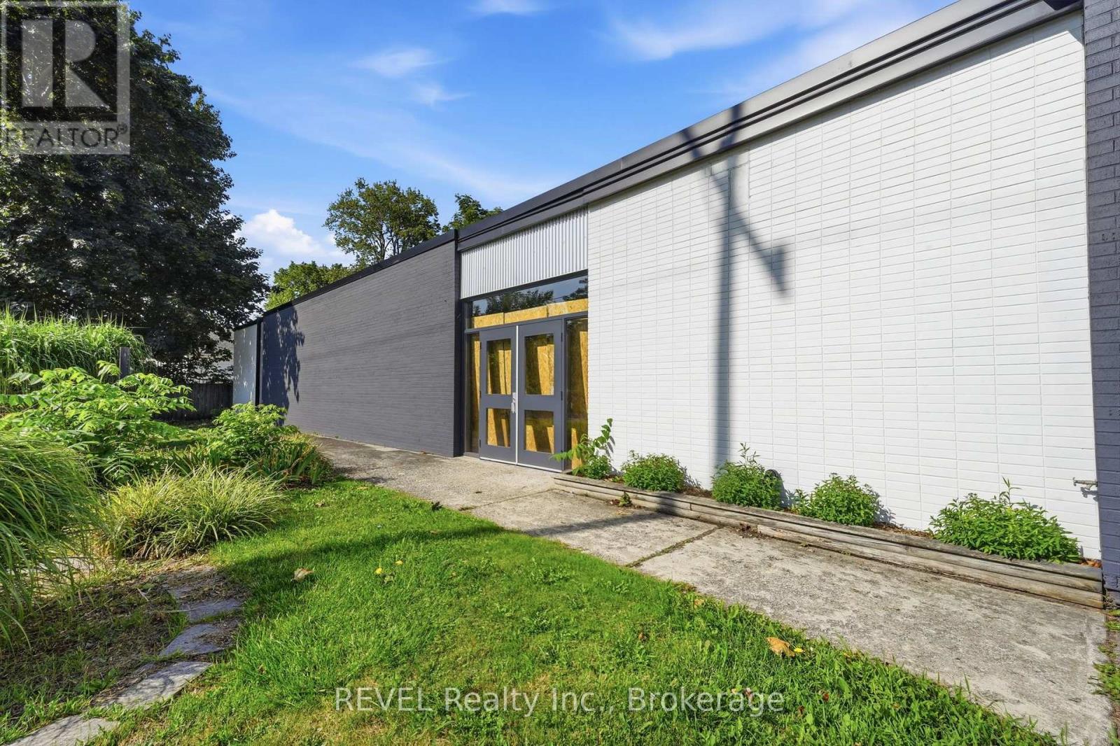 271 RIDGEWAY Road, Fort Erie (Crystal Beach), Ontario, L0S1B0, Fort Erie (Crystal Beach), Ontario — photo 5 of 5