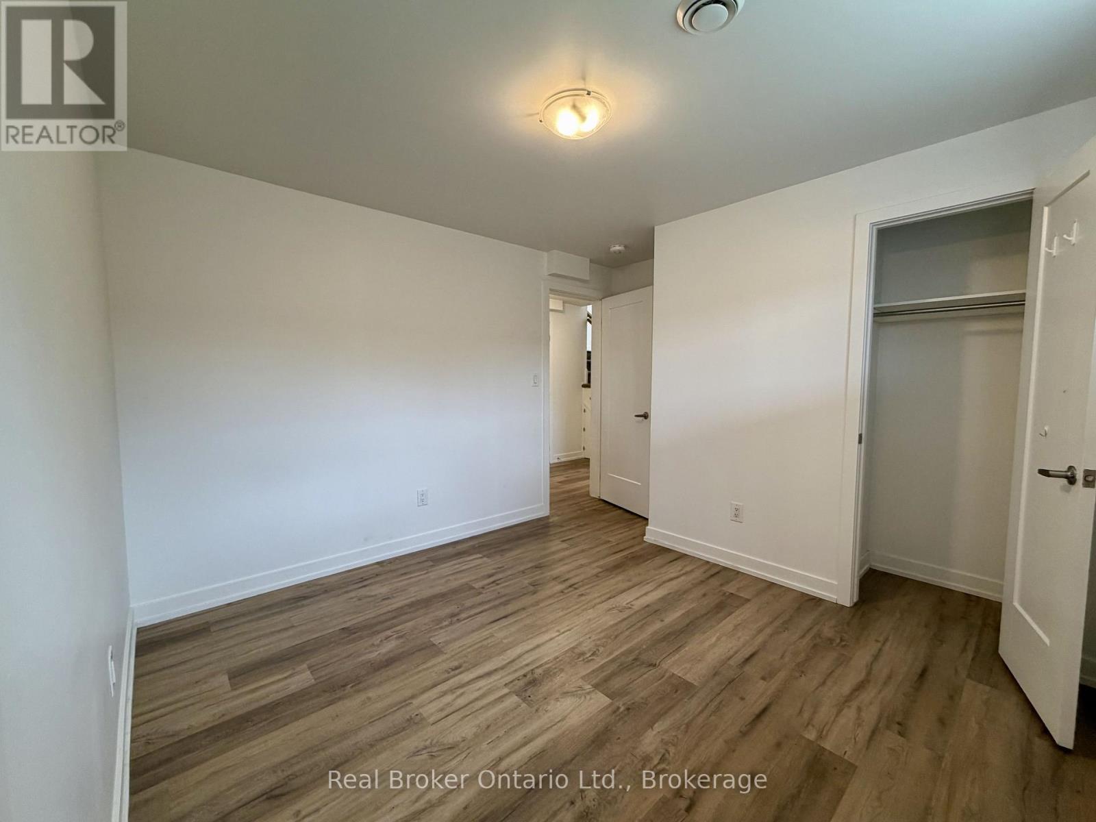 4263 Fourth Avenue — photo 12