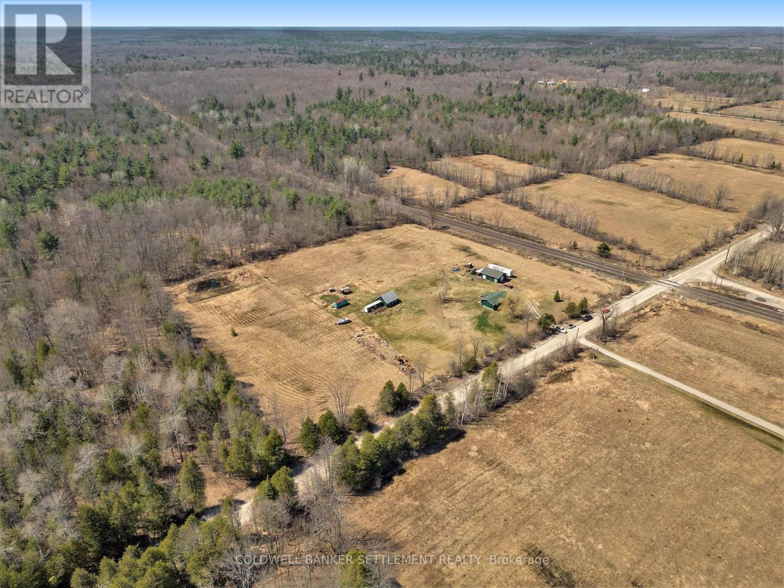 345 ELLIOTT ROAD - 32