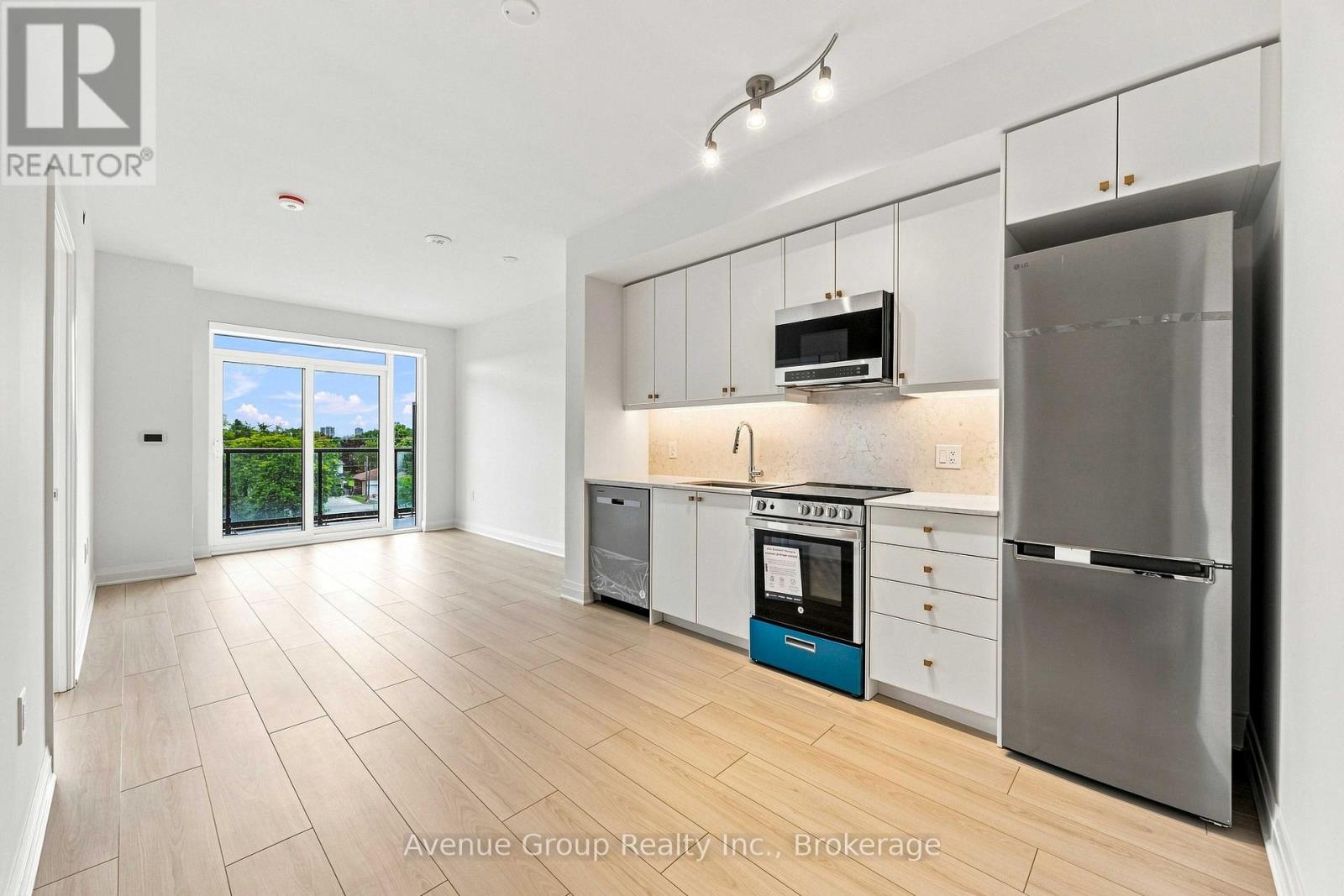 414 - 700 SHEPPARD AVENUE W