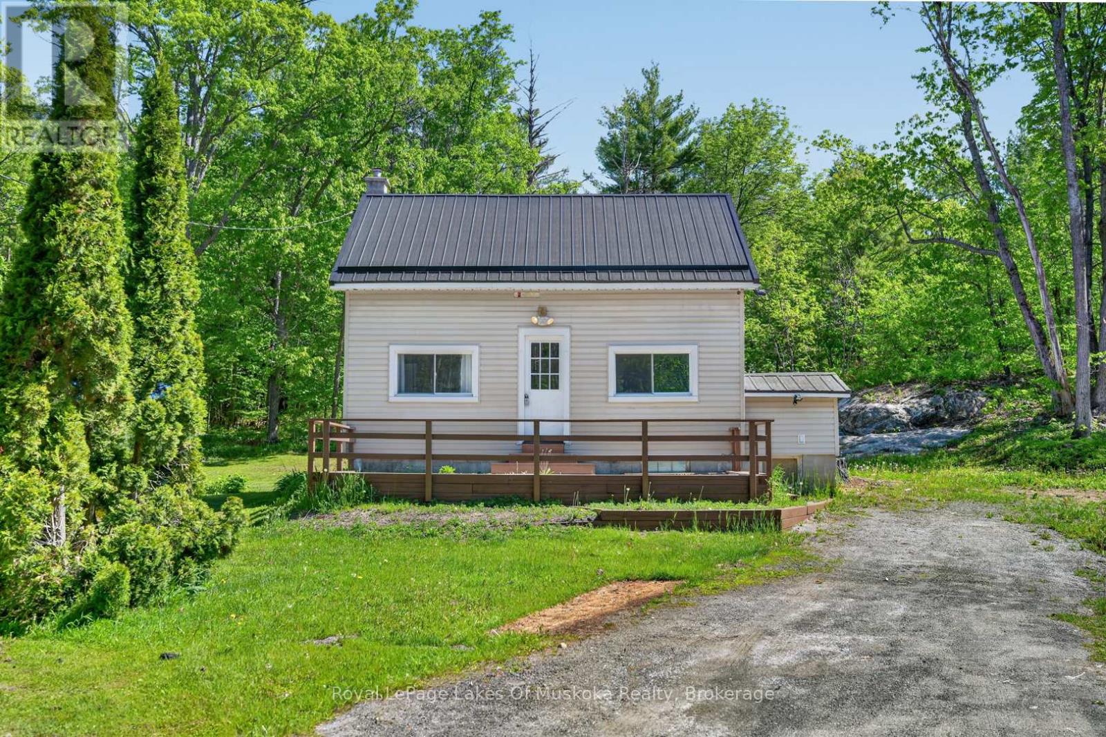 1018 SNIDERS BAY ROAD