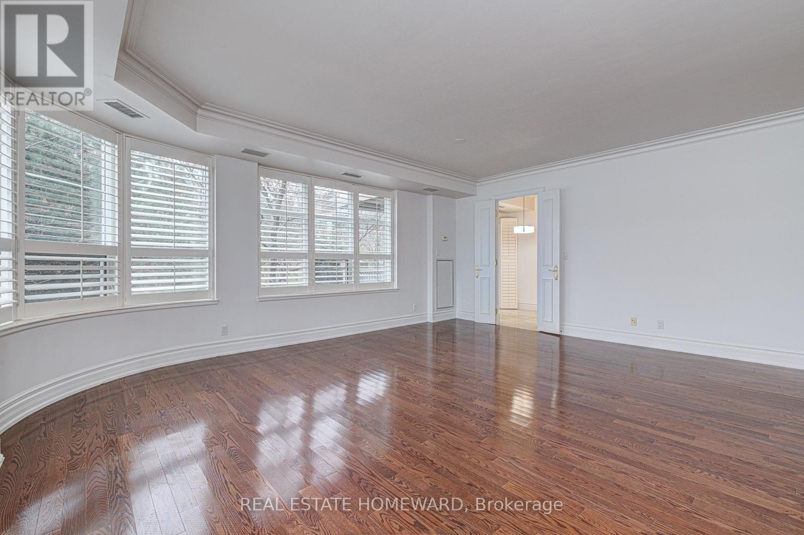 #206 10 OLD YORK MILLS ROAD - Image 8