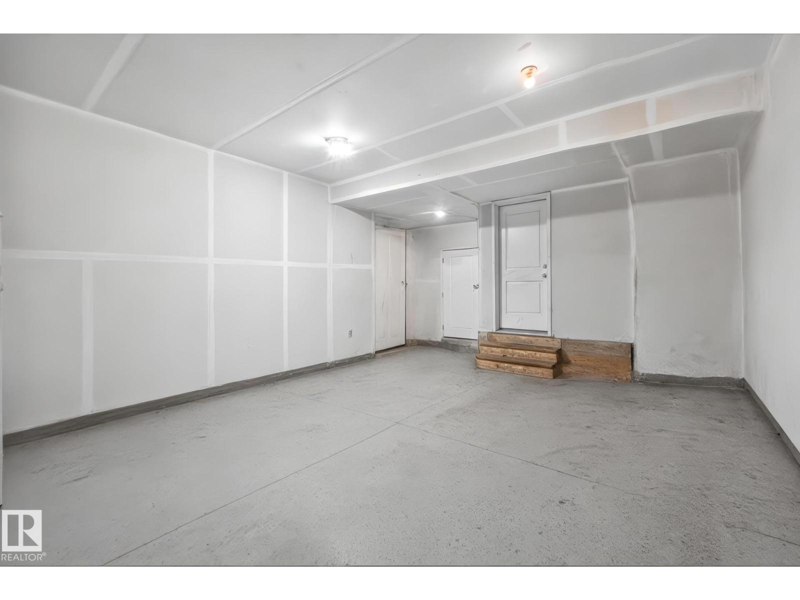 856 DANIELS WY SW - Image 31