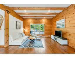 Family room - 19 Ch. Des Roches, La Peche, QC J0X3G0 Photo 10