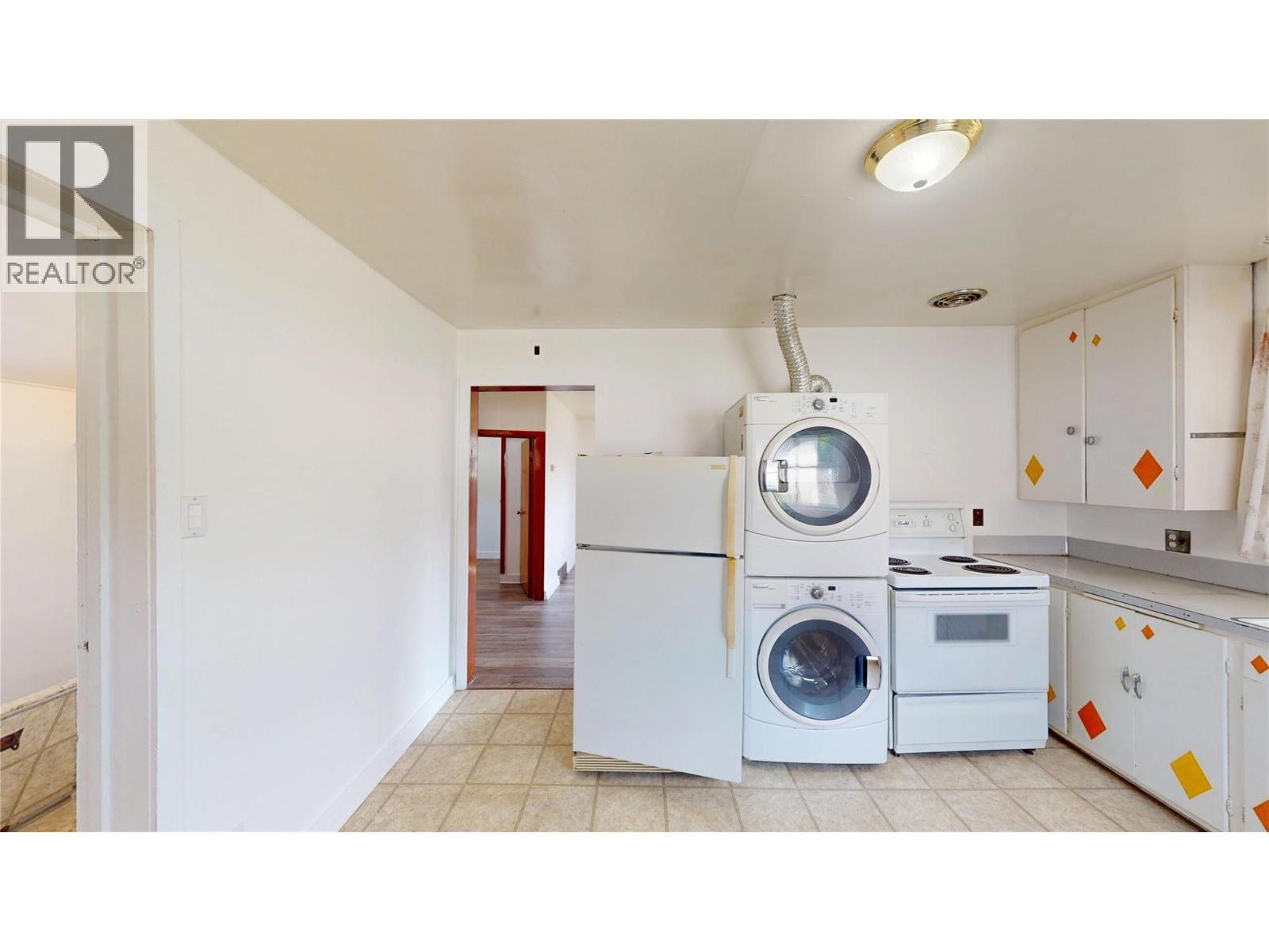 10 14th Avenue S - 10