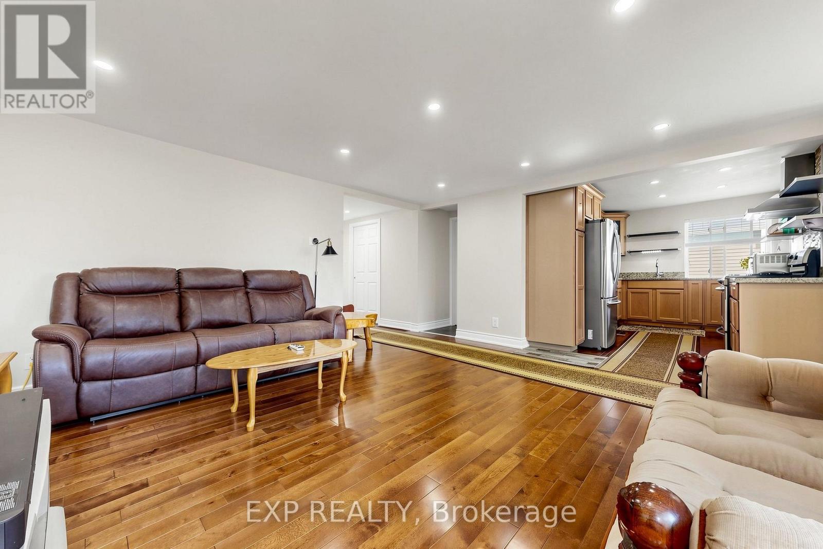 292 HOLLYWOOD DRIVE - Image 11