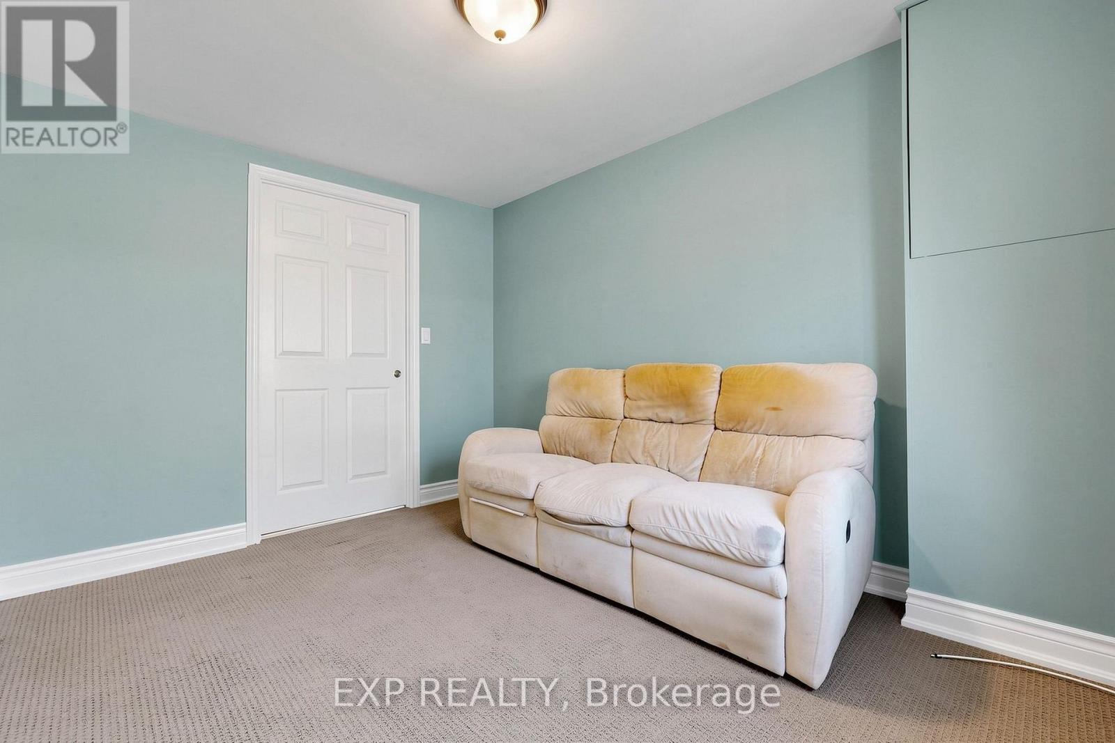 292 HOLLYWOOD DRIVE - Image 22