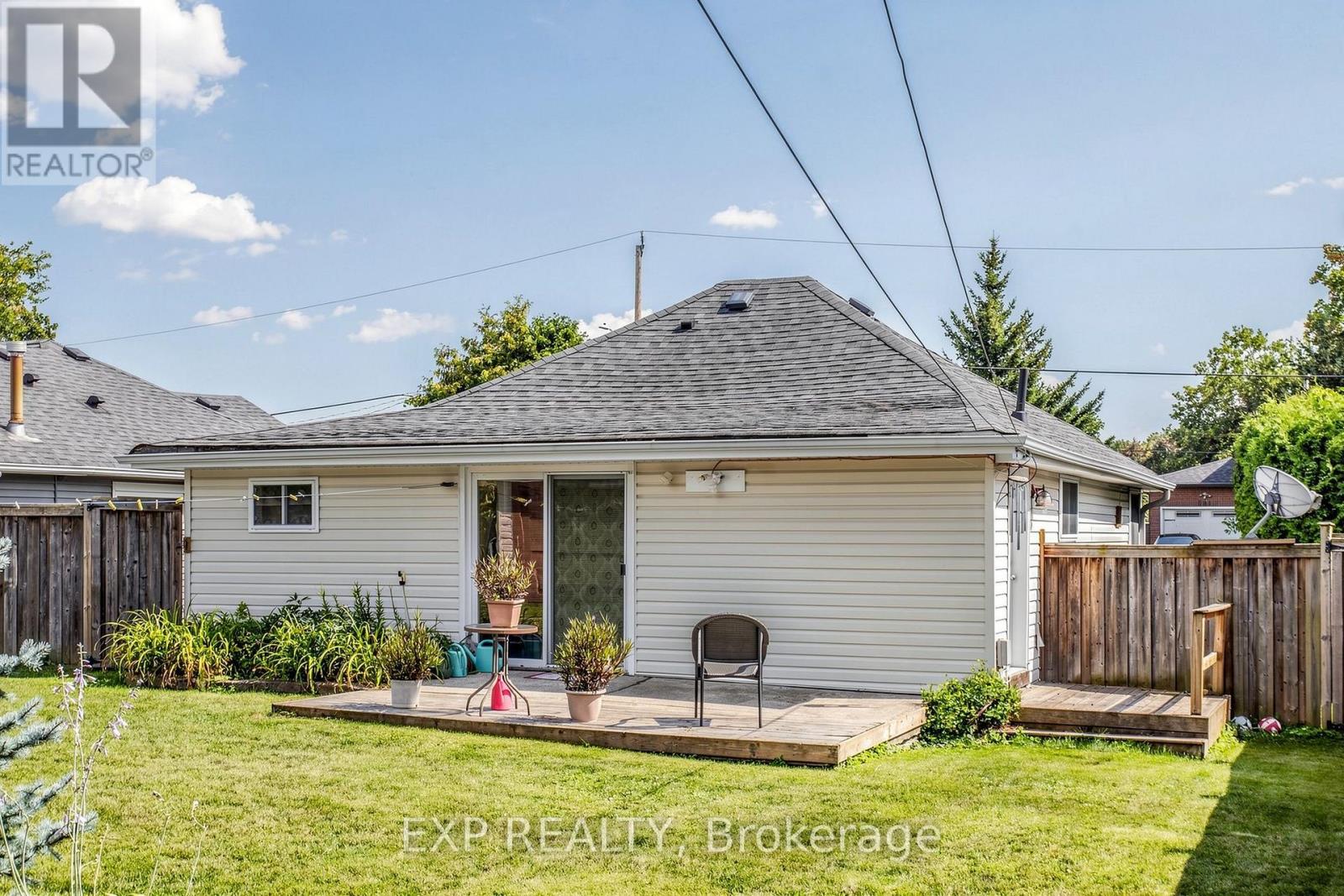 292 HOLLYWOOD DRIVE - Image 28
