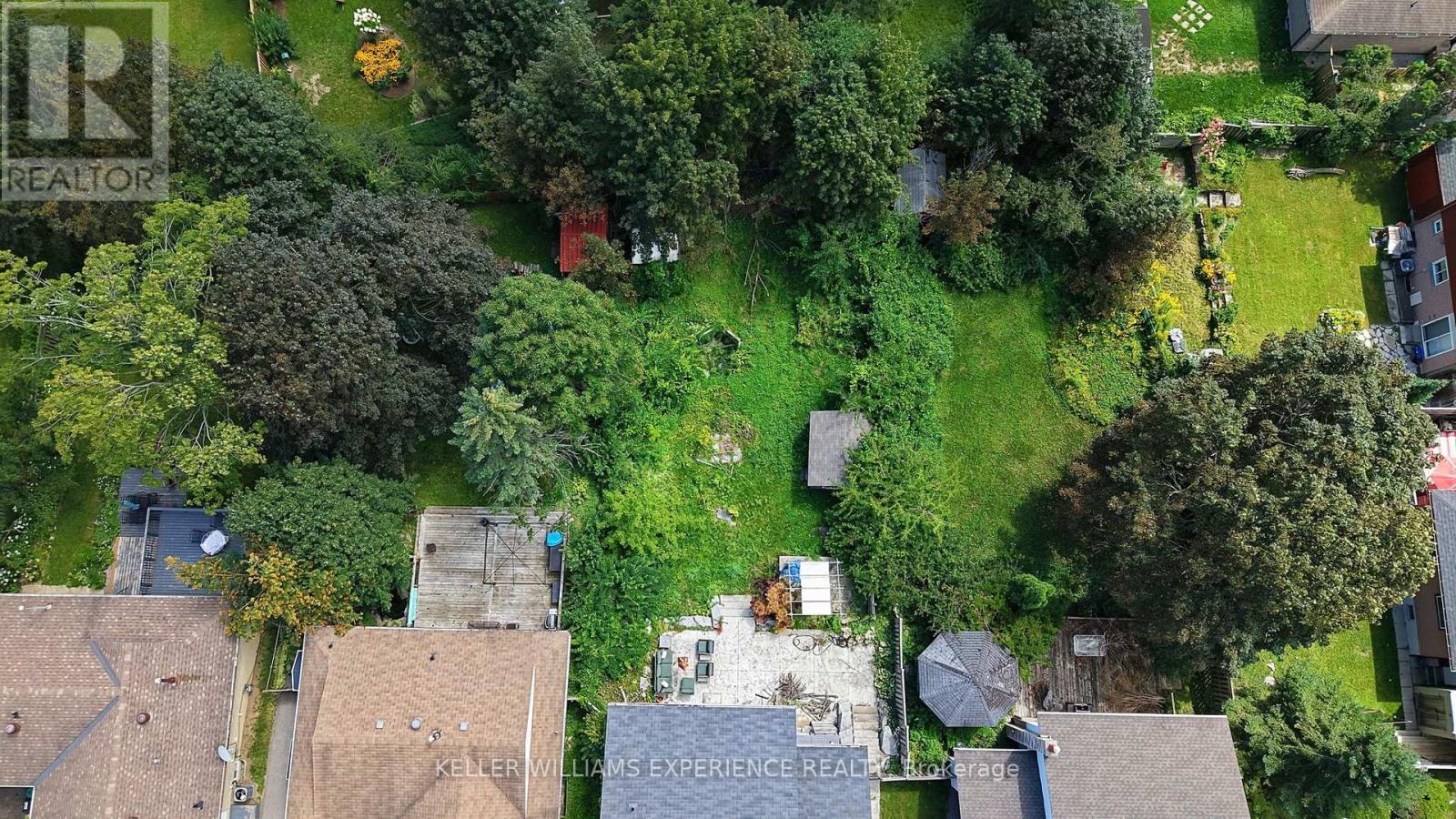 29 COLLETE CRESCENT - 22