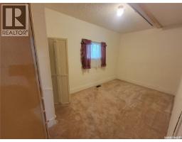 202 Irvine Street, Cut Knife, SK S0M0N0 Photo 9