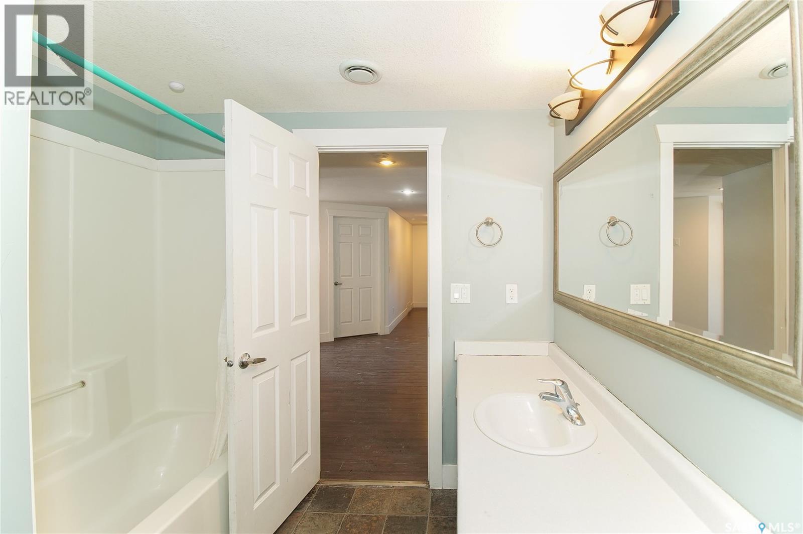#1400 ROTHWELL STREET - Image 28