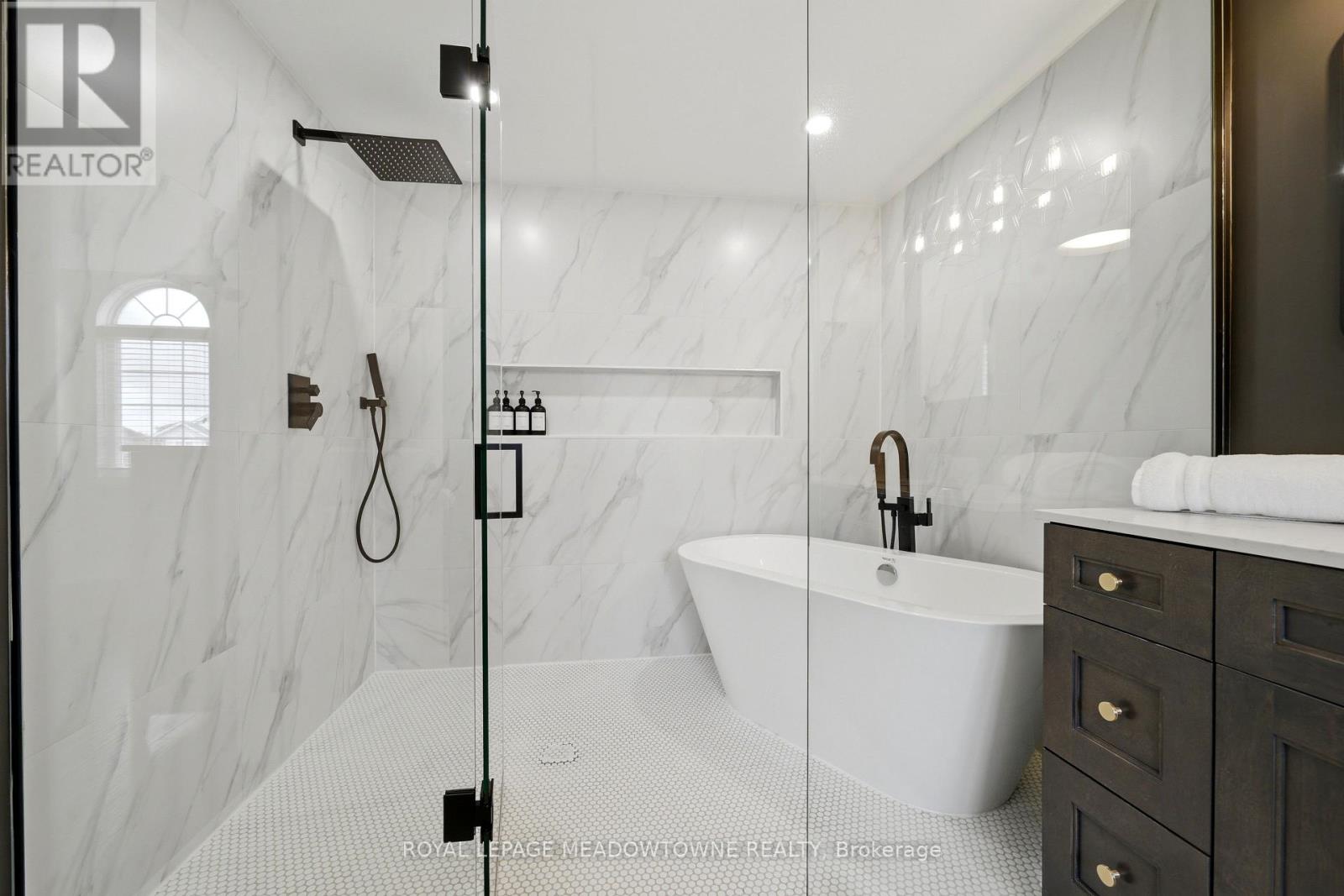 41 BEARDMORE CRESCENT - Image 30