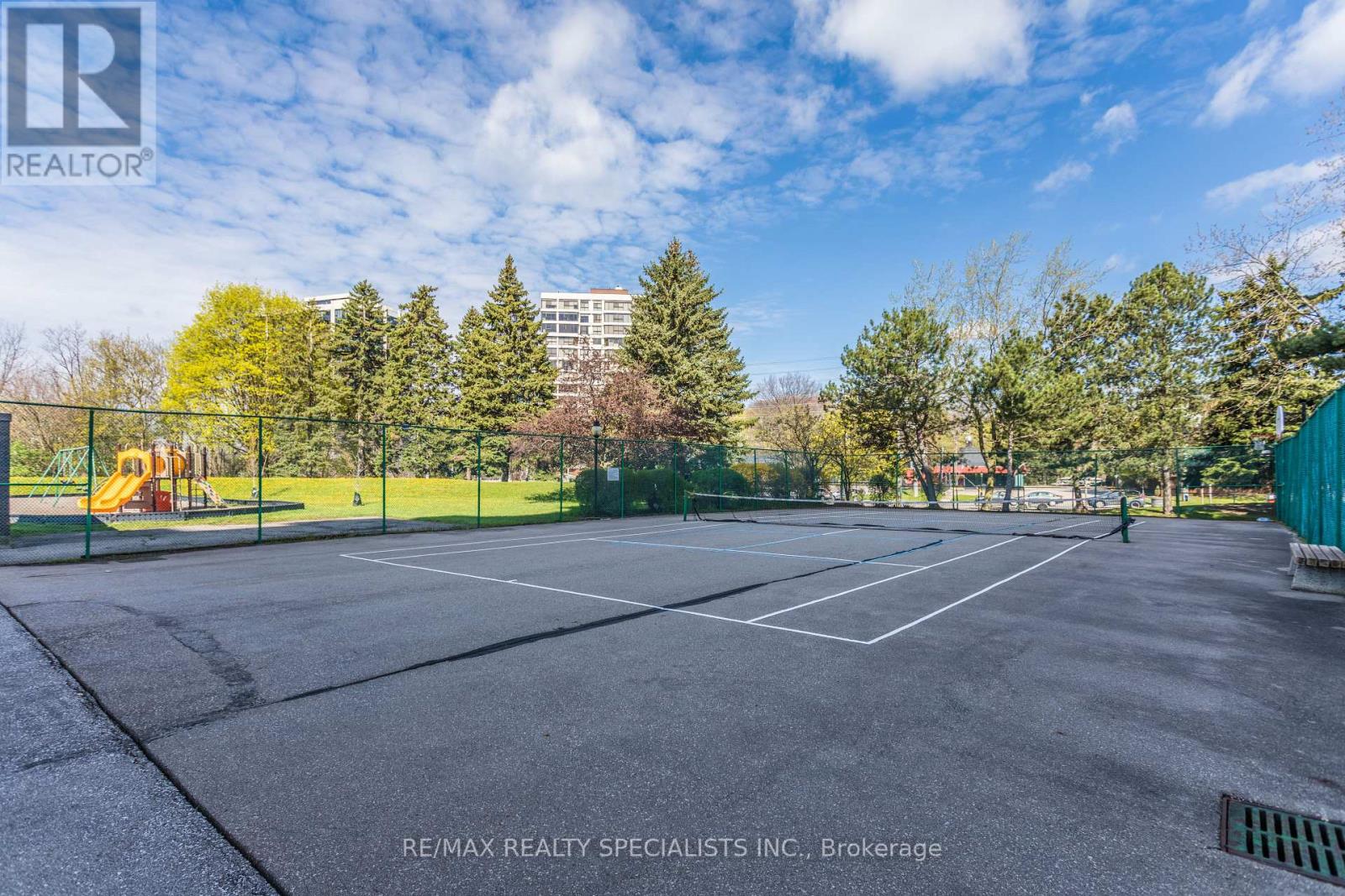 #410 966 INVERHOUSE DRIVE - 37