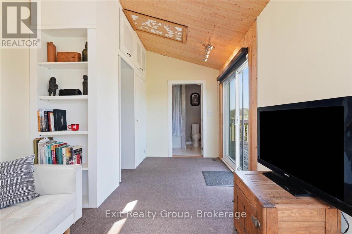 910 ROSEBUSH ROAD - Image 13