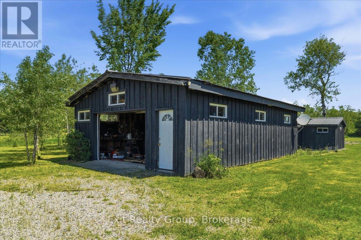 910 ROSEBUSH ROAD - Image 39