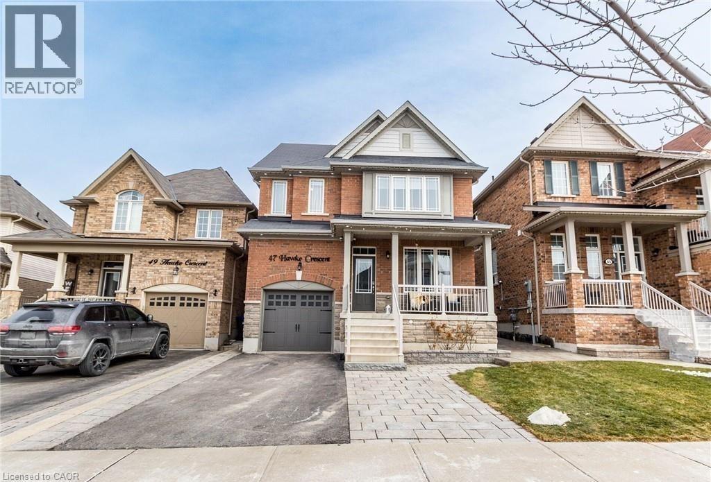 47 HAWKE Crescent - 1