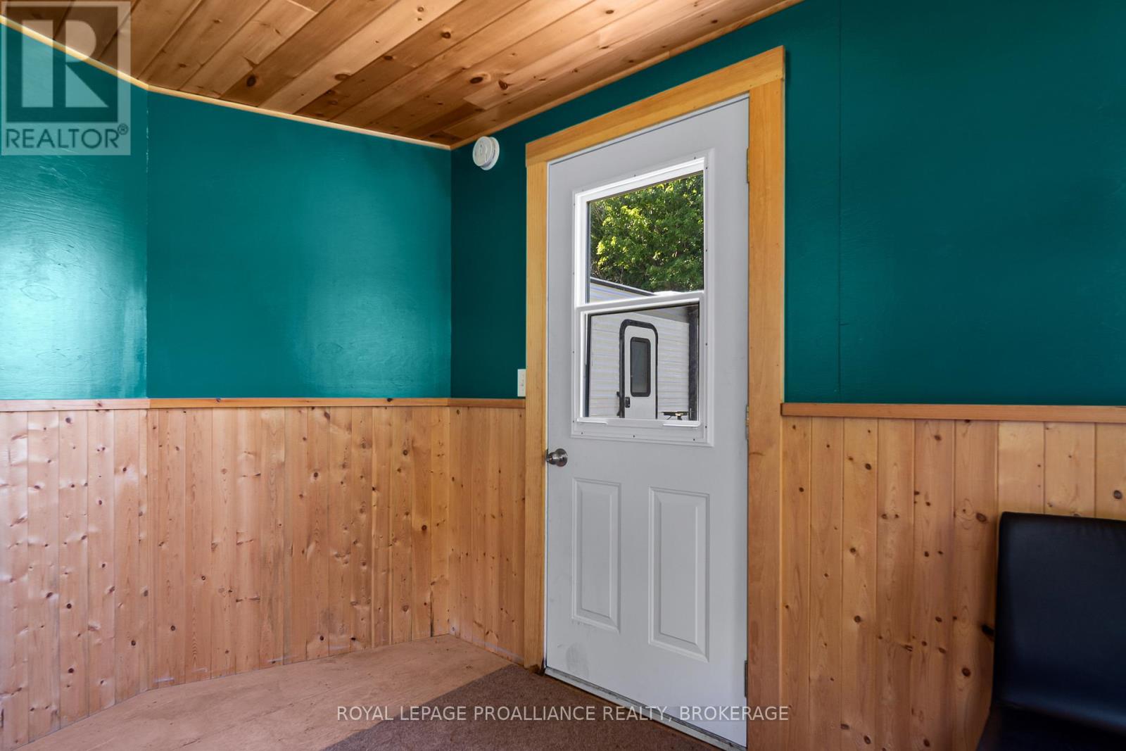 402 TROY LAKE ROAD - Image 47