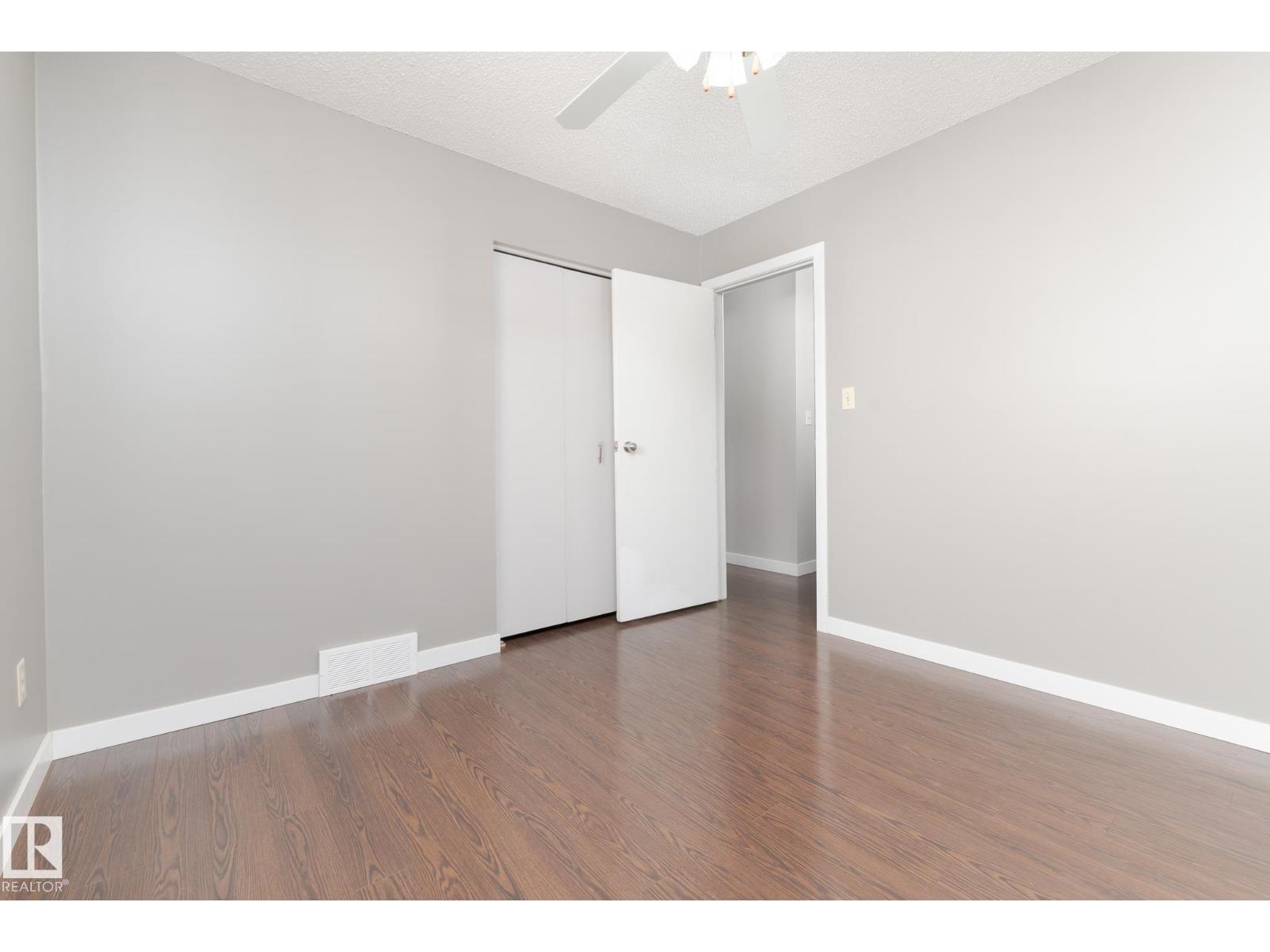 63 WAVERLEY CR - Image 27