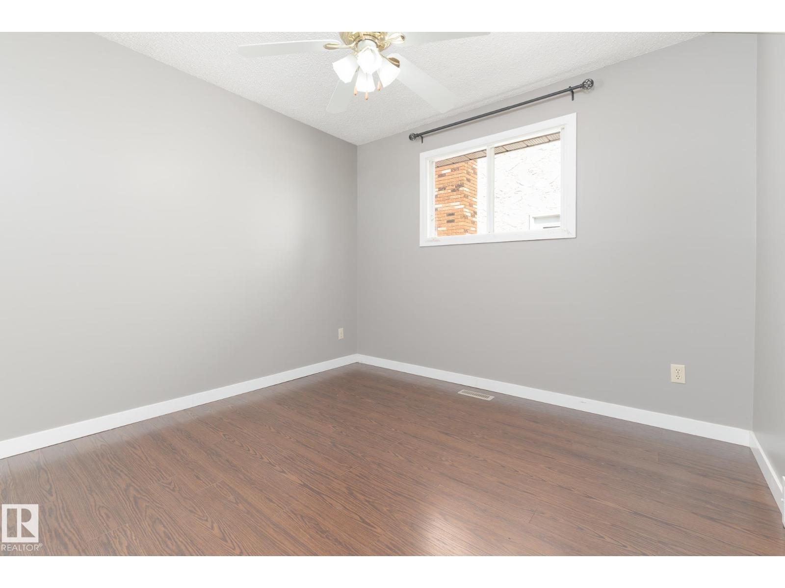 63 WAVERLEY CR - Image 28