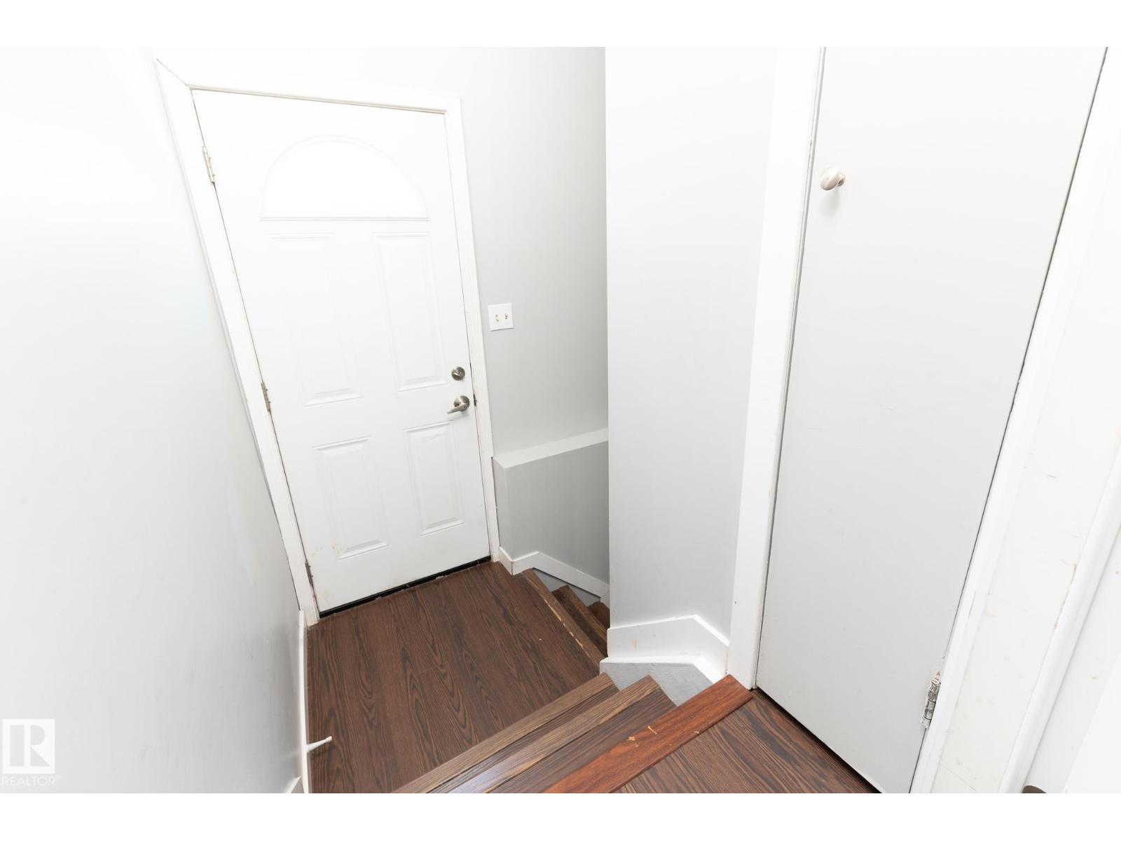 63 WAVERLEY CR - Image 31