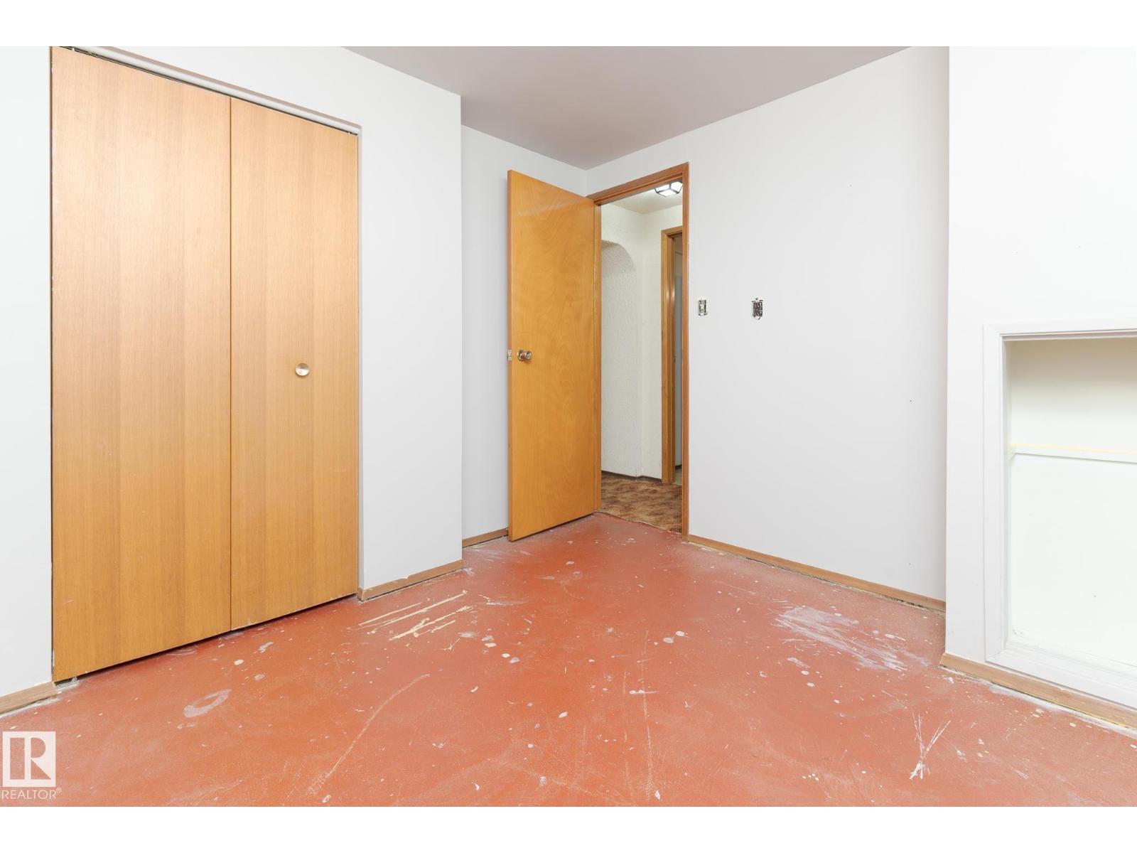 63 WAVERLEY CR - Image 40