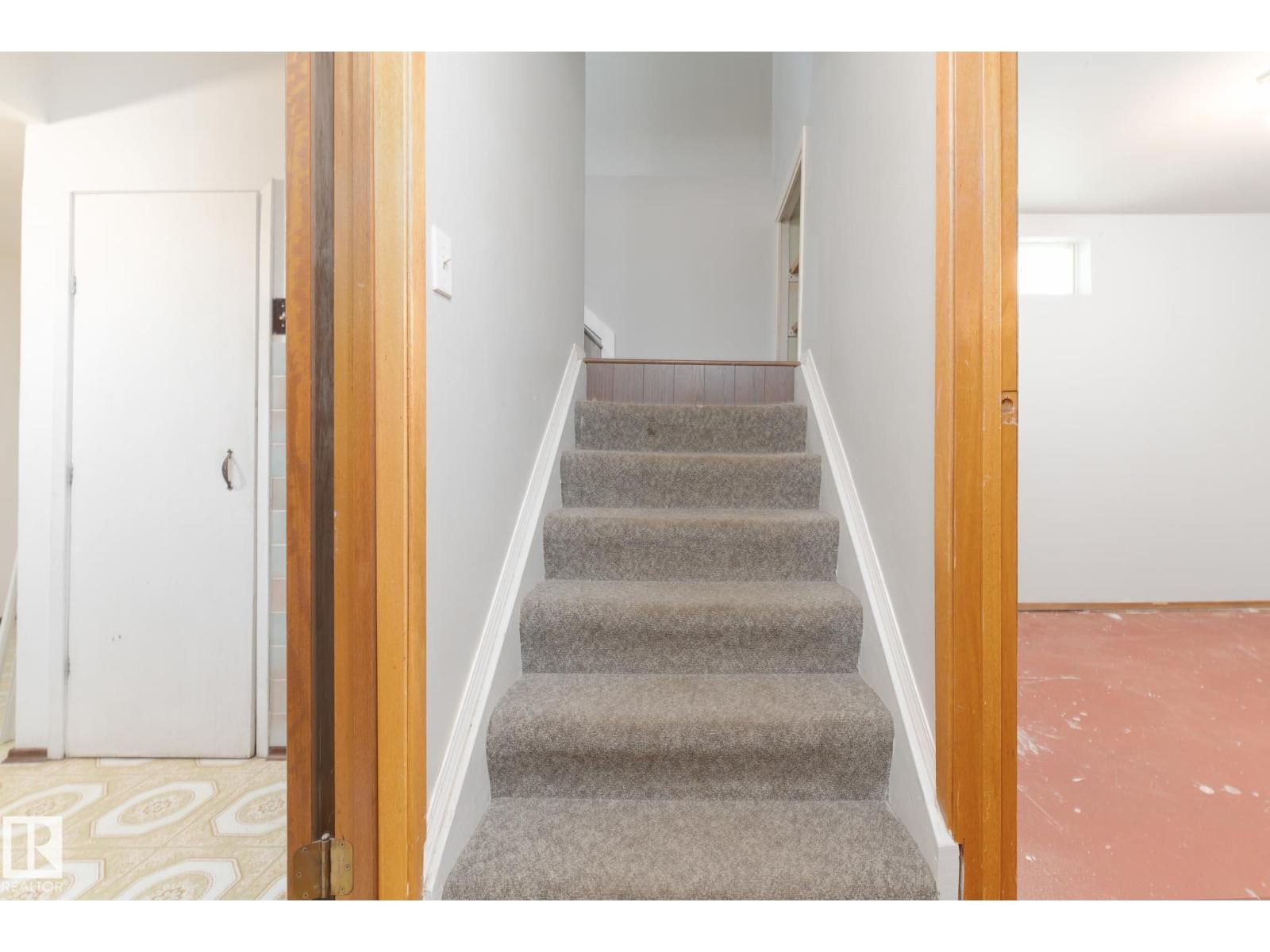 63 WAVERLEY CR - Image 45