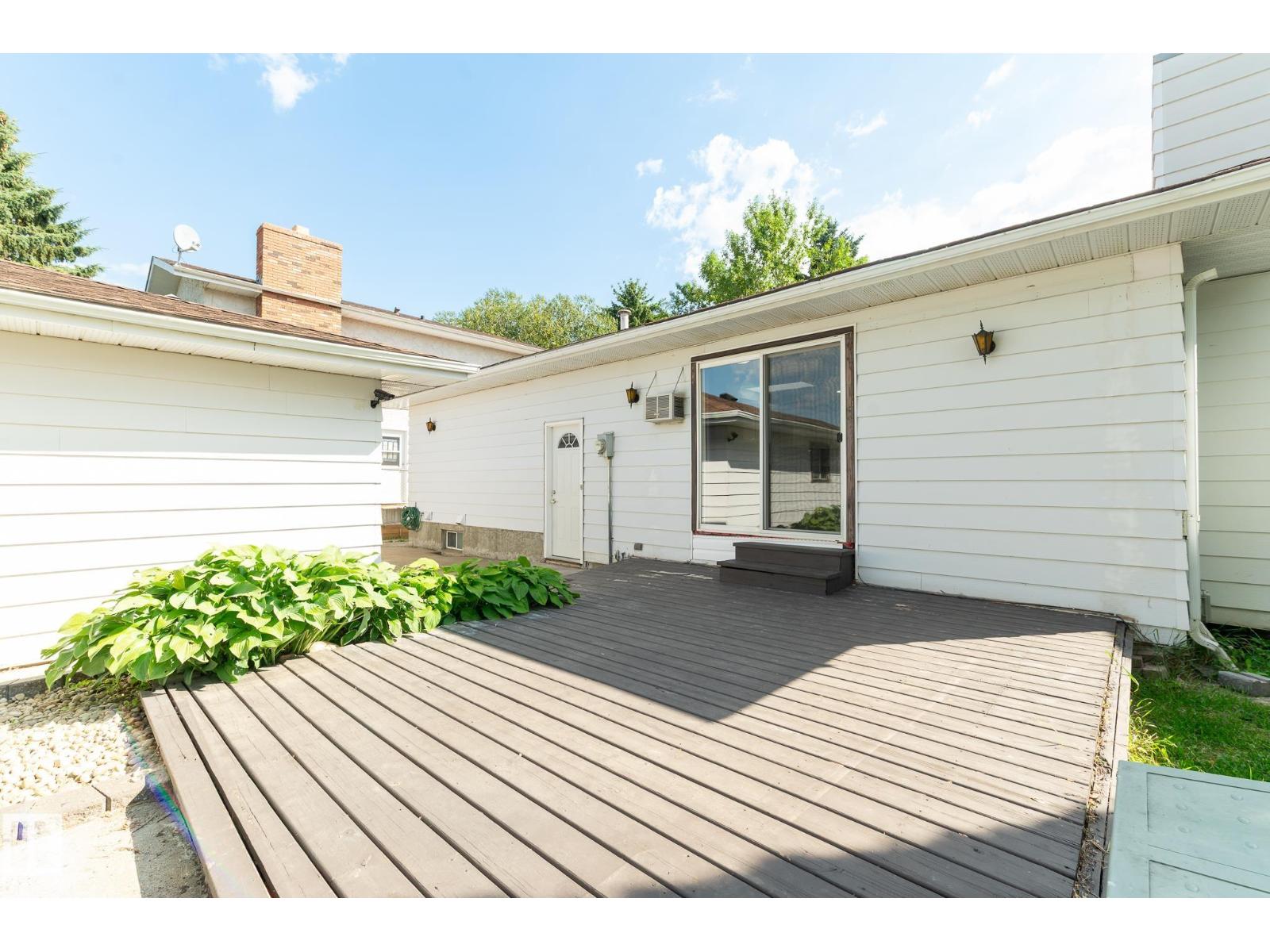 63 WAVERLEY CR - Image 46