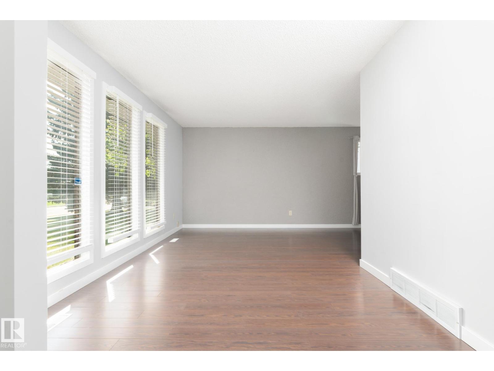 63 WAVERLEY CR - Image 6
