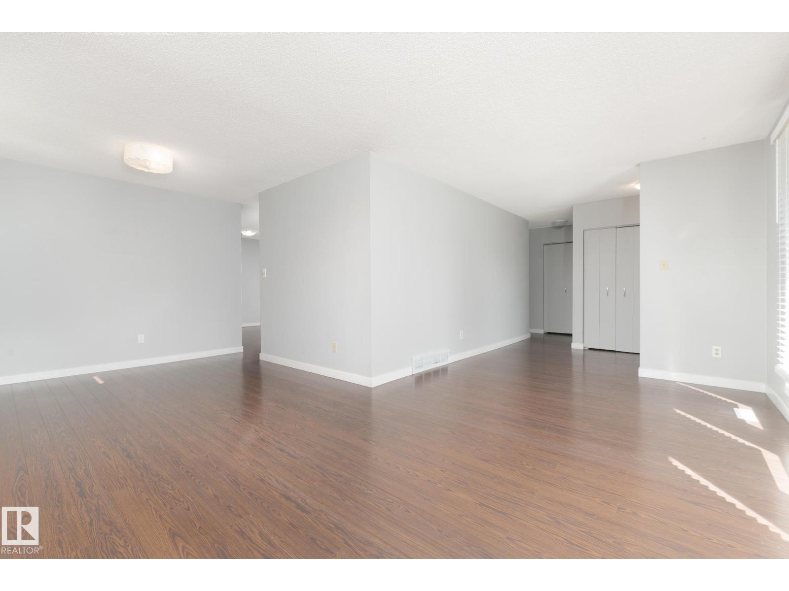 63 WAVERLEY CR - Image 7