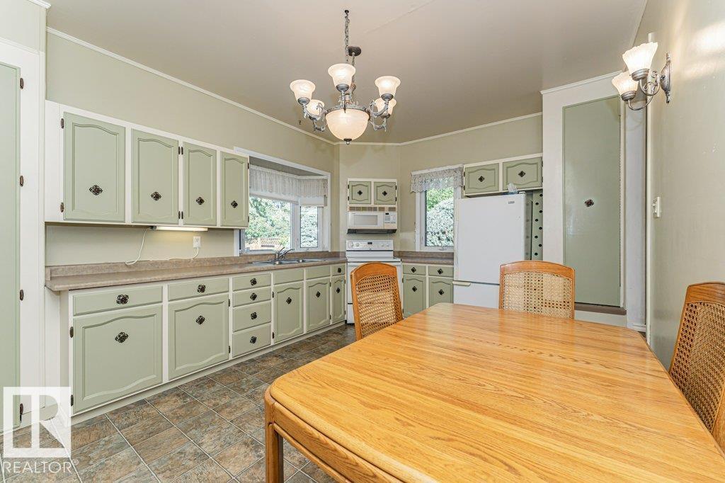 4 JUBILEE DR - 19