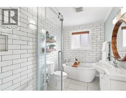 219 Mcvickers St, Parksville, BC V9P0B9 Photo 15
