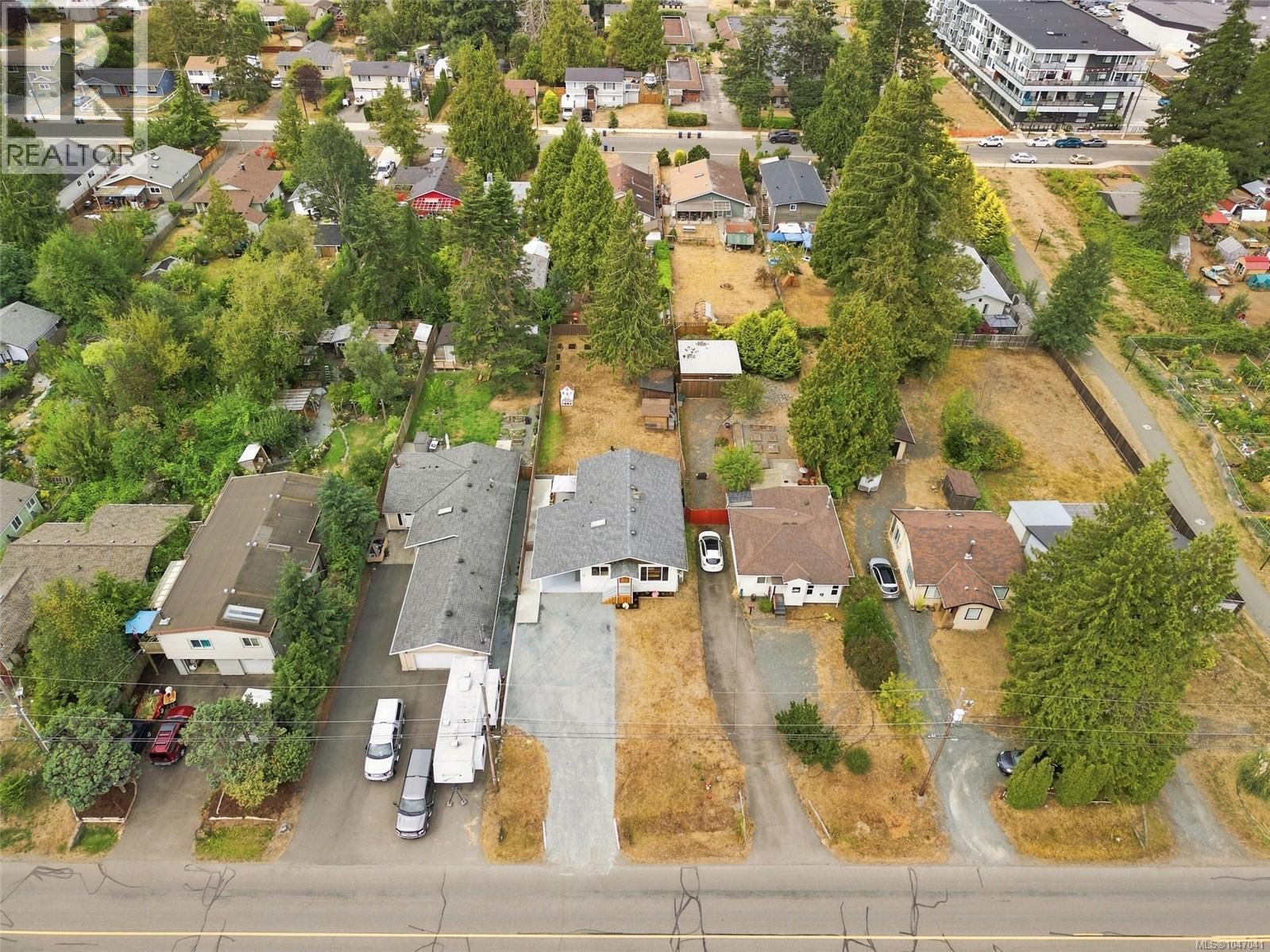 219 McVickers St - 50