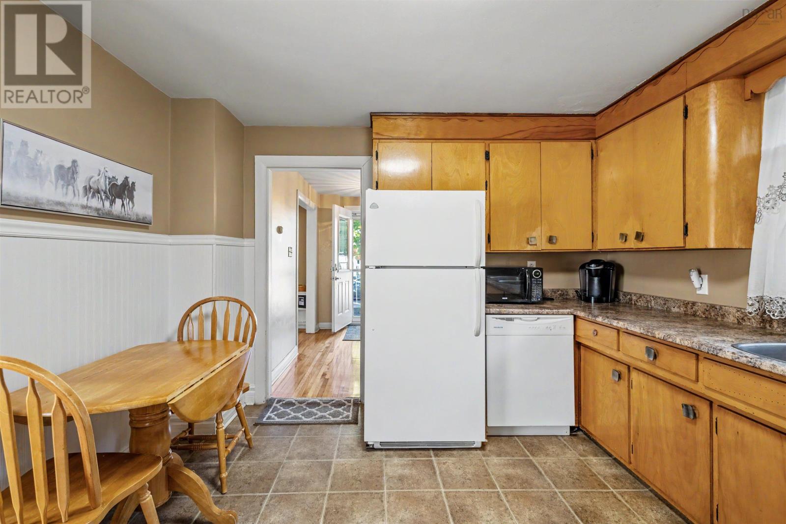 196 St. Peters Road - 10
