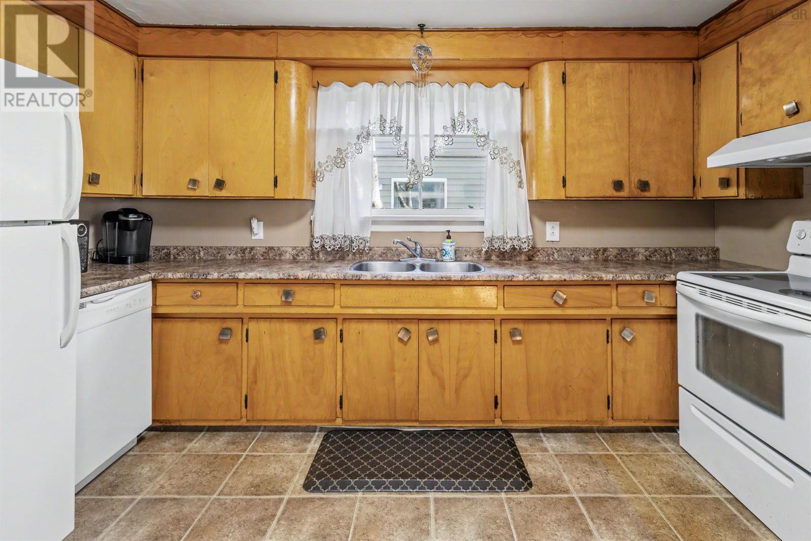 196 St. Peters Road - 7