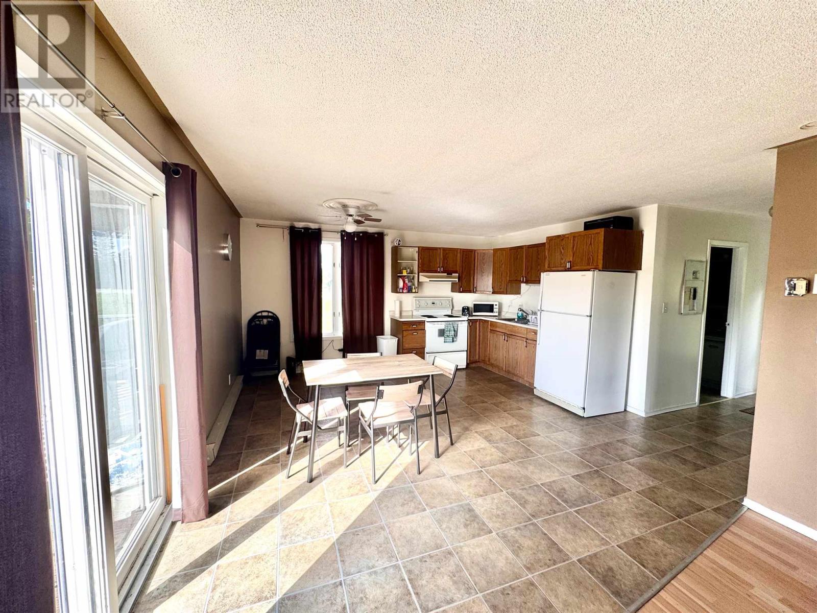900 Green Lake RD - 5