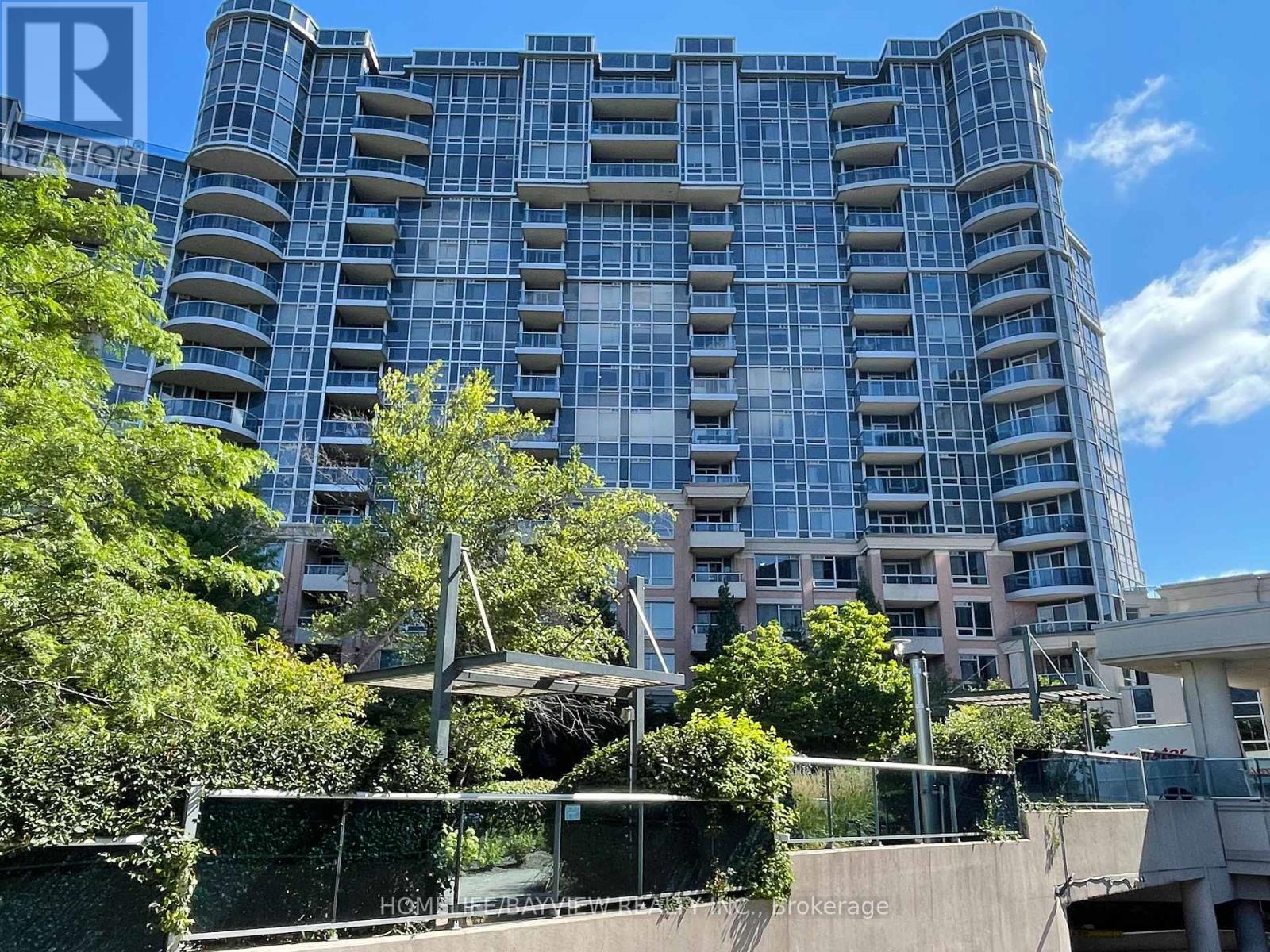 33 COX BOULEVARD
