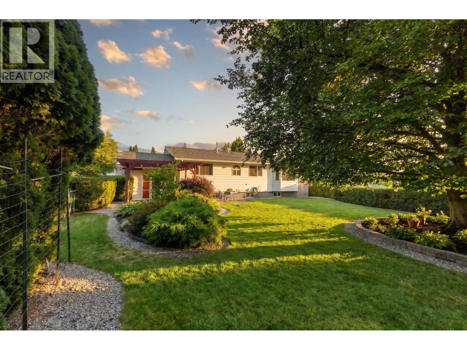 1555 Duncan Avenue East, Penticton