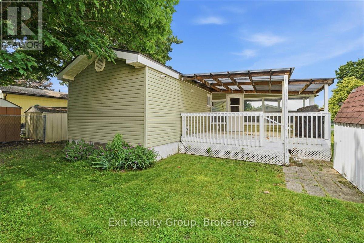 7 DOVE LANE - 25
