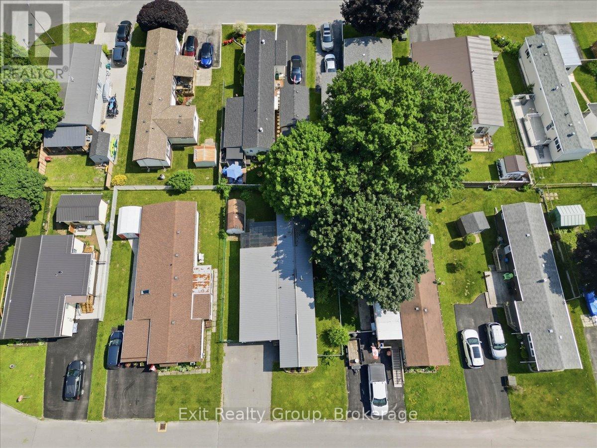 7 DOVE LANE - 31