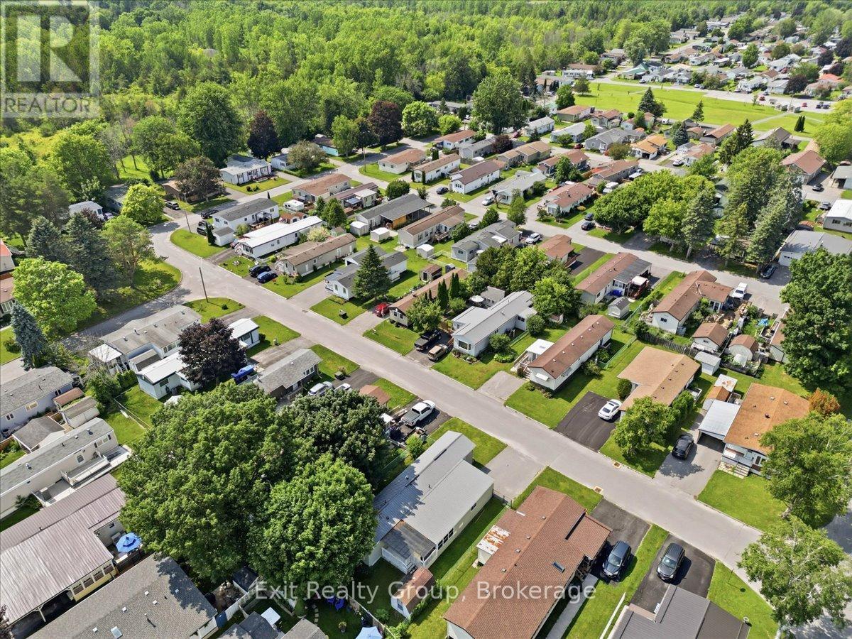 7 DOVE LANE - Image 34
